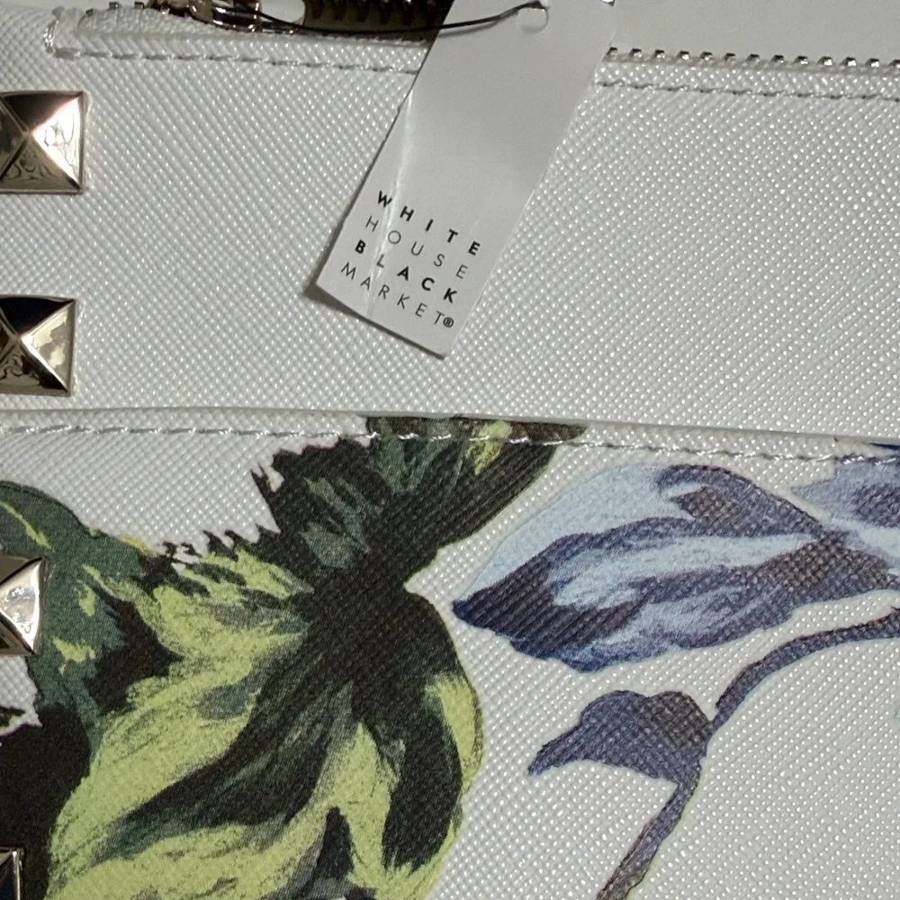 White House Black Market Studded Clutch Wristlet Purple Hydrangeas NWT - Picture 4 of 4